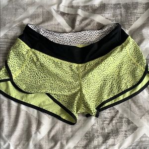 🍋 Lululemon speed shorts!
